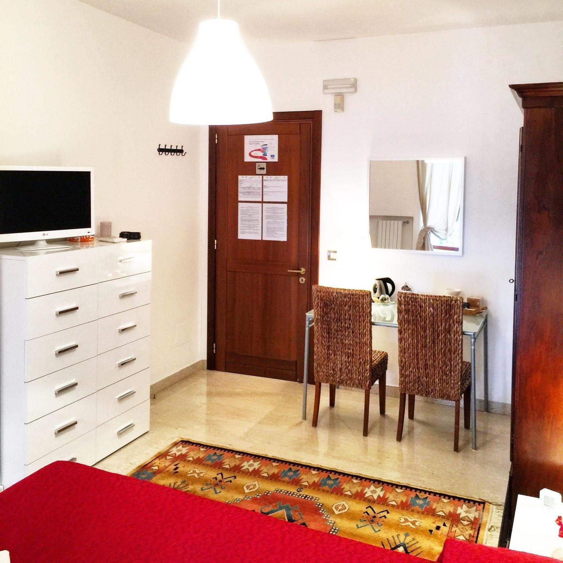 B&B Le Saline Taranto Ngoại thất bức ảnh